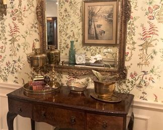 Entry table; large mirror