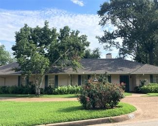 Over 6300 sq ft of shopping awaits you July 20-22 at 606 Tremont in Tyler.