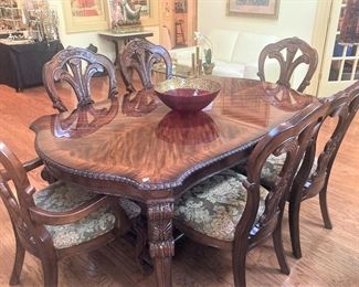 Another lovely dining table . . . has 2 more chairs and 2 leaves