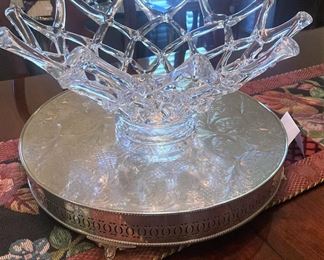 Unique bowl; silverplate plateau 