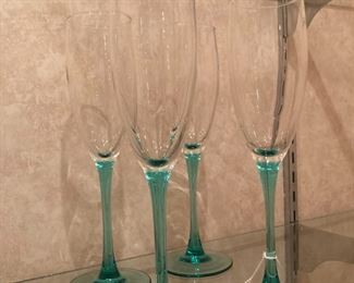 Set of crystal flutes