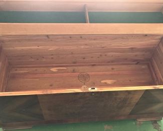 Lane cedar chest