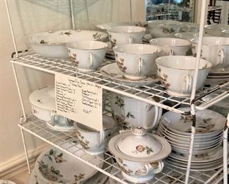 50 pieces of Lynmore china "Golden Rose"