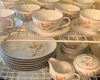 48 pieces of Vintage Mino fine china - "Joyce"