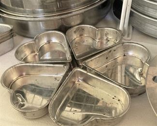 Heart pans