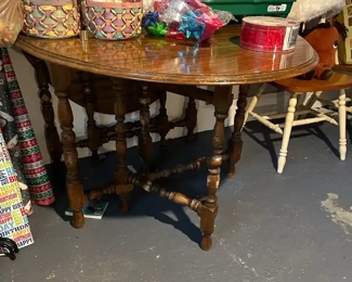 Vintage Oval Table 