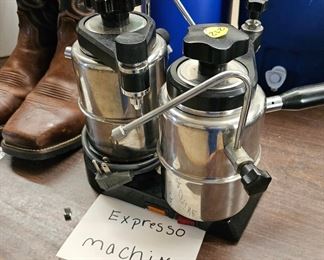 EXPRESSO MACHINE