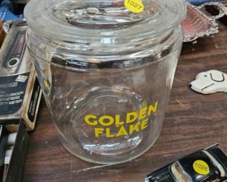 GOLDEN FLAKE CANISTER