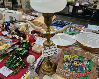 VINTAGE BRASS LAMP