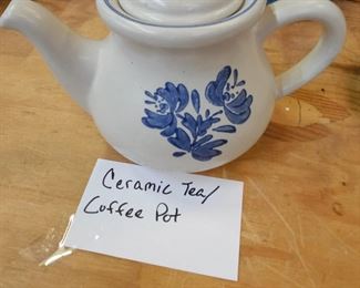 CERAMIC COFFEE/TEA POT