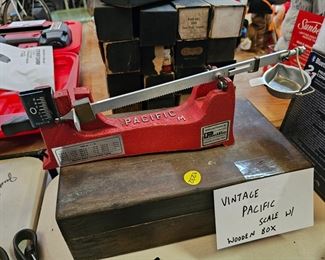 VINTAGE PACIFIC SCALE