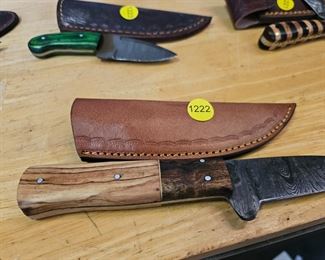 DAMASCUS KNIFE W/ SHEATH
