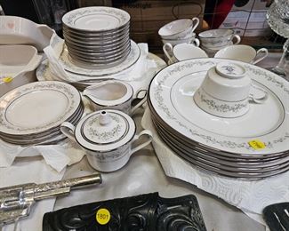  NORITAKE IVORY CHINA DISHES