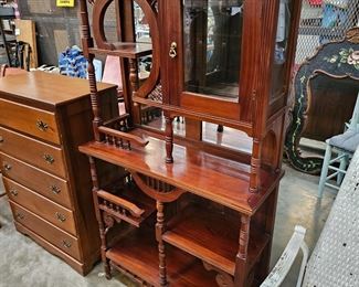 DECORATIVE SHELF w/ MIRROR