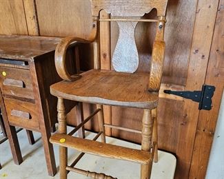 VINTAGE CHAIR
