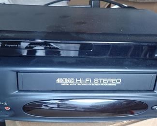 VHS - DVD PLAYER