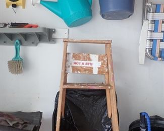 LADDER - GARDEN - LAWN CHAIR