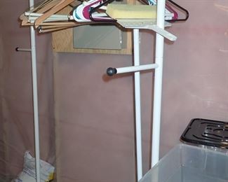 CLOTHS RACK