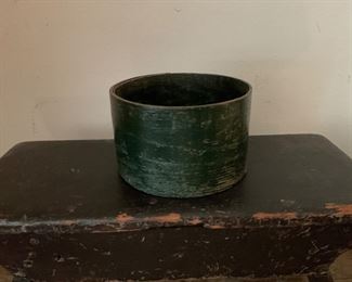 1 quart measure in old blue paint