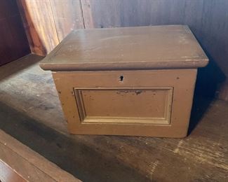 Small box with inner tray in mustard paint. 