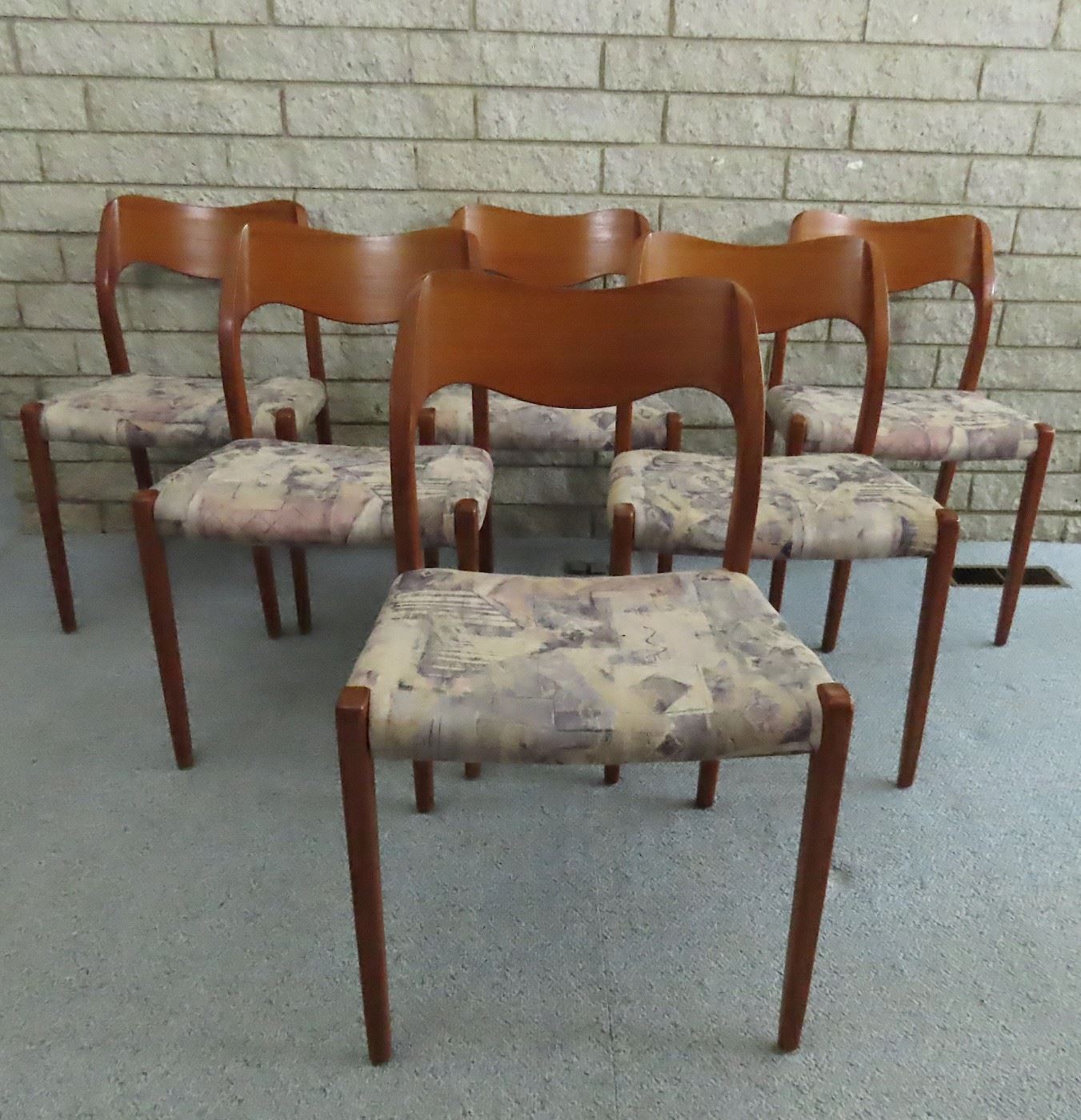 Lot of 6 Stunning Model 71 by Niels Otto Moller for JL Mollers Dining Chairs