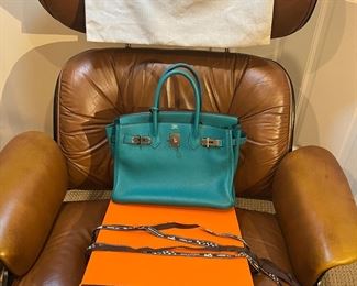 HERMES BIRKIN 30 BAG IN BLEU PAON - BOX, RIBBON AND CERTIFICATE