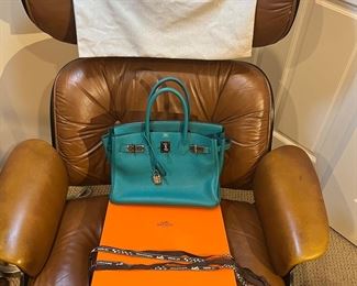 HERMES BIRKIN 30 BAG IN BLEU PAON - BOX, RIBBON AND CERTIFICATE