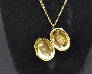 1994 CHANEL FALL COLLECTION - CHANEL CURVED CHAIN & LOCKET