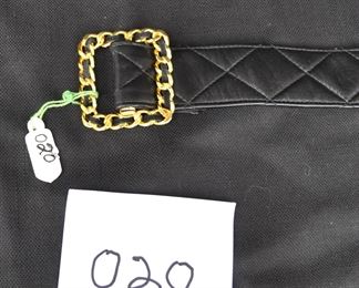 VINTAGE CHANEL QUILTED LEATHER BELT 26"