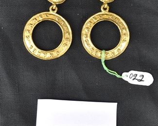 CHANEL HOOP EARRINGS WITH PEARLS