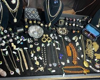 A CASE FULL OF FINE JEWELRY COLLECTED BY A LADY WHO LOVED BEAUTIFUL THINGS ---  BUY WITH CONFIDENCE @ WHOLESALE PRICES. ALL SALES ARE MADE WITH A 100%  SATISFACTION GUARANTEE. 