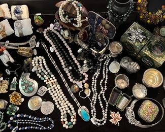 A CASE FULL OF FINE JEWELRY COLLECTED BY A LADY WHO LOVED BEAUTIFUL THINGS ---  BUY WITH CONFIDENCE @ WHOLESALE PRICES. ALL SALES ARE MADE WITH A 100%  SATISFACTION GUARANTEE. 