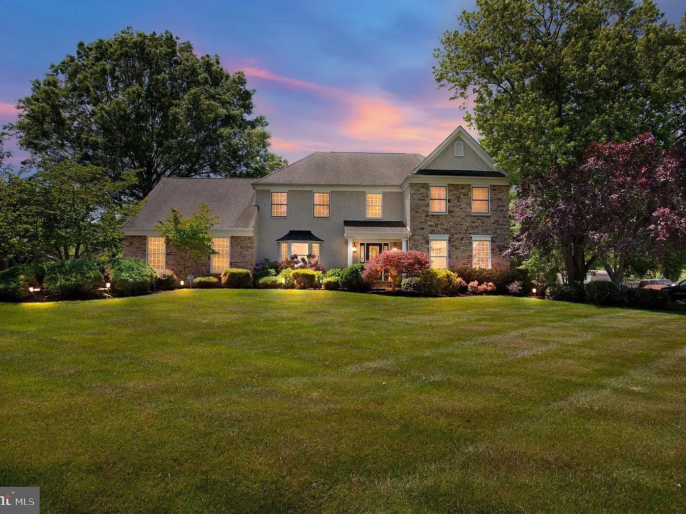 Hydrangeas’ Estate Sales In Ivyland starts on 7/22/2023