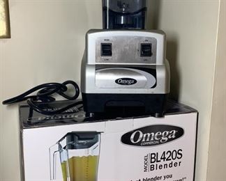 NIB Omega Blender