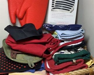 Kitchen Oven Mitts in Wicker Basket