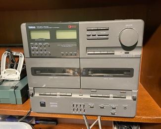 Yamaha Compact Stereo - AST-C20