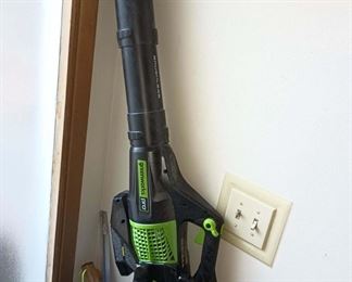 Greenworks Pro 80V Brushless Cordless Axial Leaf Blower