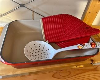 Le Creuset Red Enamel #40 Cast Iron Roast Pan