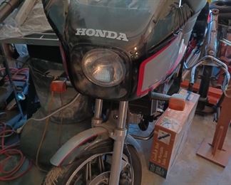1984 Honda V65 Sabre Motorcycle - VF1100S
