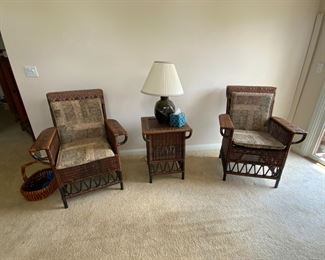 Wicker chair set (2) with end table