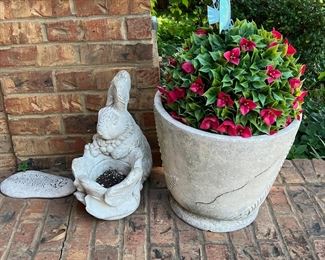 Outdoor yard ornaments