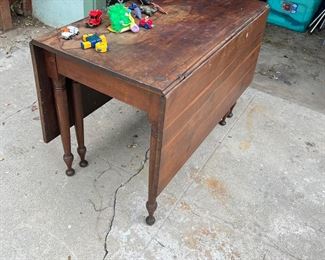 Antique dropleaf Dining Table
