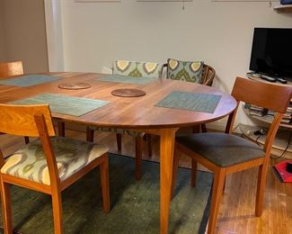 Mid Century Modern Dining Table and Chairs