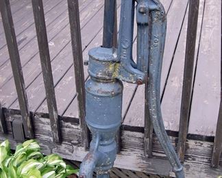 Cool Cast Iron Hand Water Pump