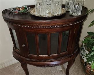 Mahogany Chocolate Table with Serving Tray - Crystal Decanter Set
