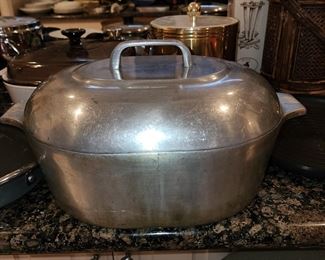 Here it is!! The Popular Vintage Magnalite Wagner Pot - Great Shape