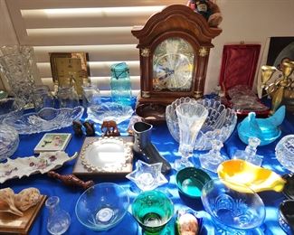 Howard Miller Clock - Glassware - Collectibles 