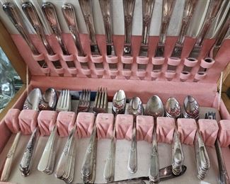 Homes & Edwards Inlaid Silverplate Flatware