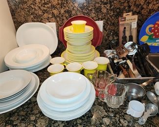 Midcentury Yellow Dish Set - White Dishes - Kitchen Utensils