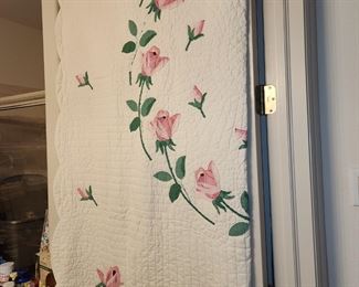 Gorgeous Vintage Handmade Quilt